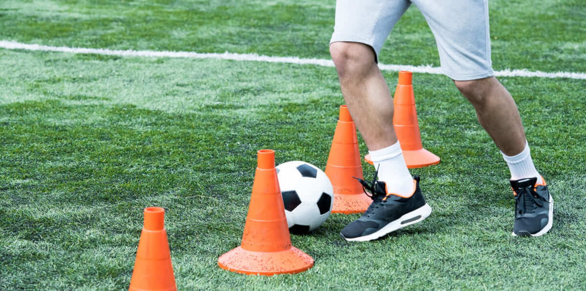 Conheça os benefícios da escolinha de futebol